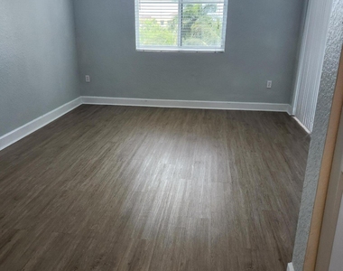 1660 Renaissance Commons Boulevard - Photo Thumbnail 9