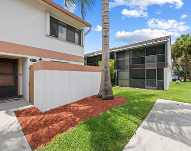4221 Sw 71st Terrace - Photo Thumbnail 24