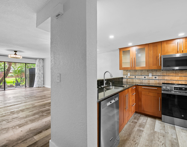 4221 Sw 71st Terrace - Photo Thumbnail 5