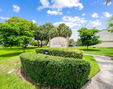 4221 Sw 71st Terrace - Photo Thumbnail 1