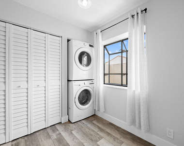 4221 Sw 71st Terrace - Photo Thumbnail 4