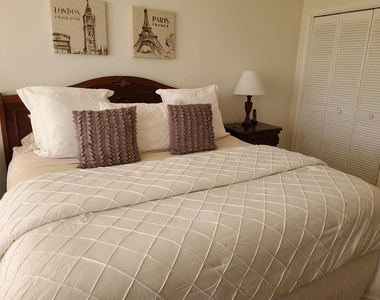 804 Cypress Boulevard - Photo Thumbnail 7