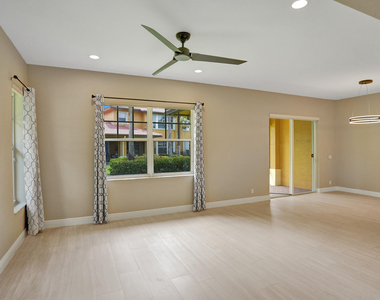 5779 Nw 120th Avenue - Photo Thumbnail 5