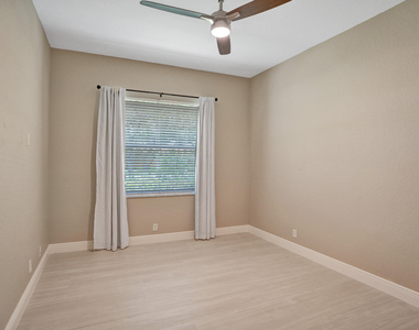 5779 Nw 120th Avenue - Photo Thumbnail 19