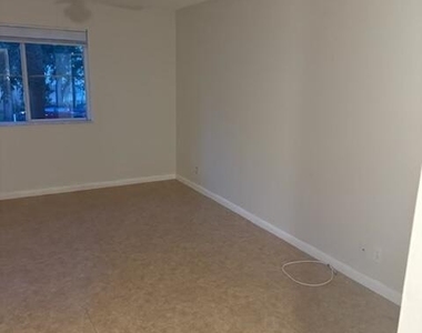 9701 Westview Drive - Photo Thumbnail 7