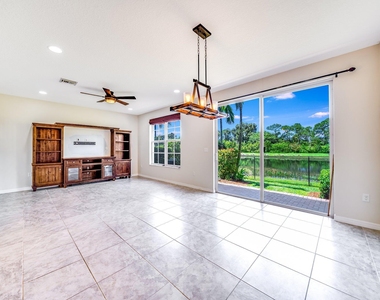 4543 Tara Cove Way - Photo Thumbnail 9