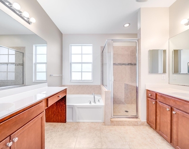 4543 Tara Cove Way - Photo Thumbnail 21
