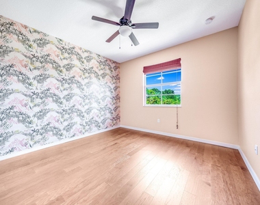 4543 Tara Cove Way - Photo Thumbnail 16