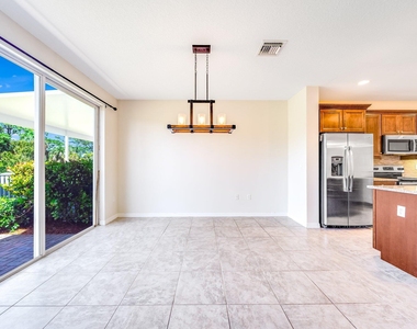 4543 Tara Cove Way - Photo Thumbnail 11