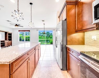 4543 Tara Cove Way - Photo Thumbnail 8