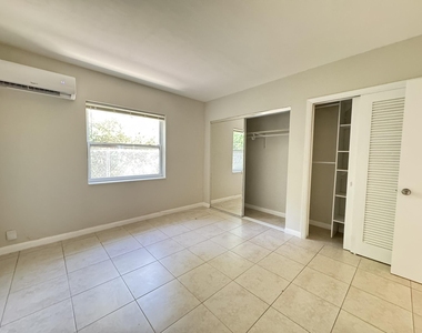625 Ne 14th Avenue - Photo Thumbnail 2