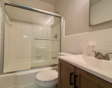 625 Ne 14th Avenue - Photo Thumbnail 4