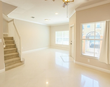 2851 W Prospect Road - Photo Thumbnail 4
