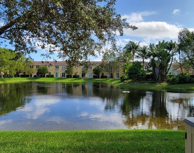 2851 W Prospect Road - Photo Thumbnail 2