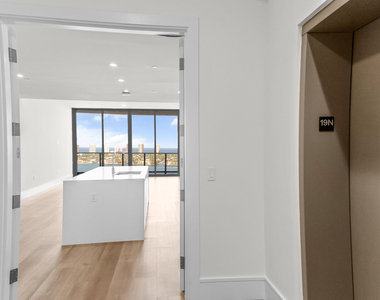 220 Lake Shore Drive - Photo Thumbnail 5