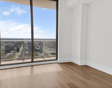 220 Lake Shore Drive - Photo Thumbnail 13