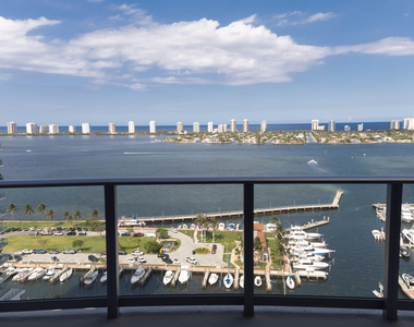 220 Lake Shore Drive - Photo Thumbnail 12