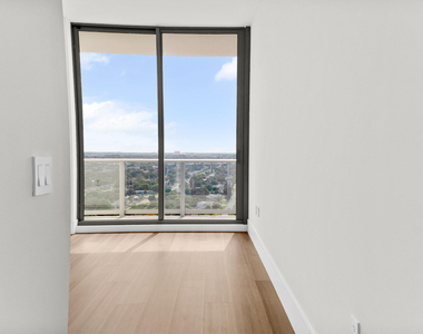 220 Lake Shore Drive - Photo Thumbnail 15