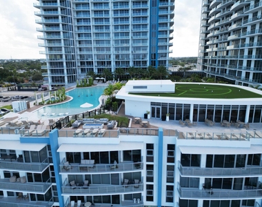 220 Lake Shore Drive - Photo Thumbnail 61