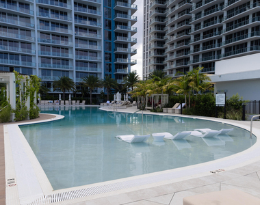 220 Lake Shore Drive - Photo Thumbnail 51