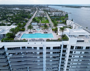 220 Lake Shore Drive - Photo Thumbnail 64