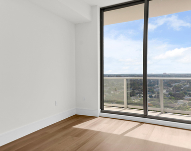 220 Lake Shore Drive - Photo Thumbnail 16