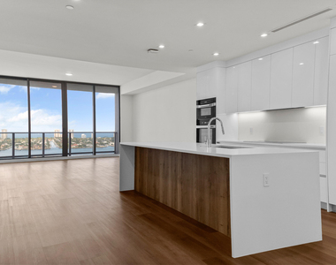 220 Lake Shore Drive - Photo Thumbnail 6