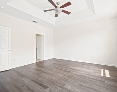 1224 Ne 18th Avenue - Photo Thumbnail 14