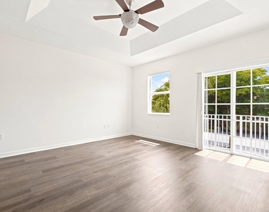 1224 Ne 18th Avenue - Photo Thumbnail 12