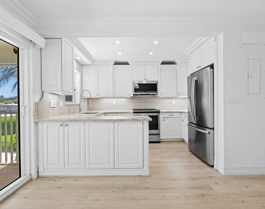 1105 Bel Air Drive - Photo Thumbnail 7