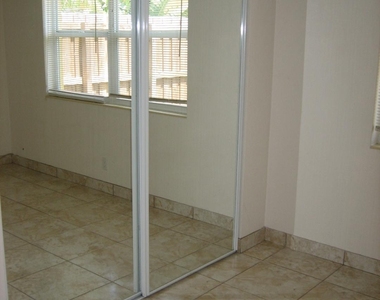 231 Ne 24th Avenue - Photo Thumbnail 7