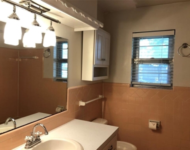 1308 Sycamore Street - Photo Thumbnail 14
