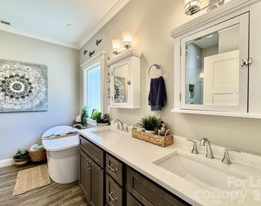 170 Elora Way - Photo Thumbnail 6