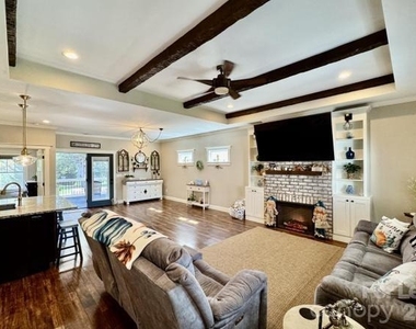 170 Elora Way - Photo Thumbnail 2