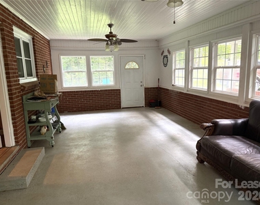 150 Cowan Lane - Photo Thumbnail 5