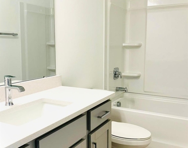 1516 Blanche Street - Photo Thumbnail 12