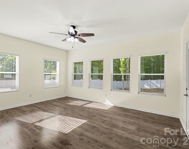 3024 Pinehills Way - Photo Thumbnail 4