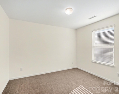3024 Pinehills Way - Photo Thumbnail 11