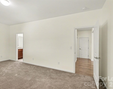 3024 Pinehills Way - Photo Thumbnail 15