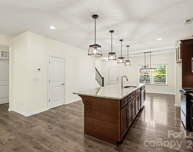 3024 Pinehills Way - Photo Thumbnail 9