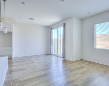202 Bonita - Photo Thumbnail 6