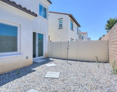 202 Bonita - Photo Thumbnail 35