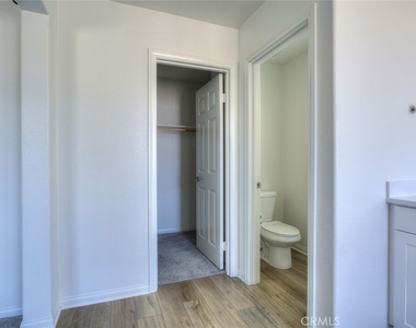 202 Bonita - Photo Thumbnail 24