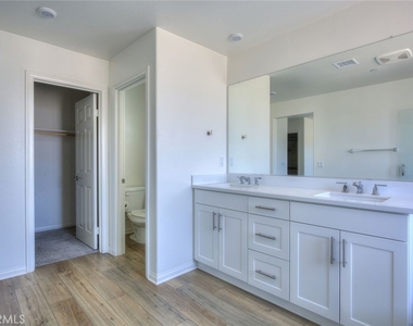 202 Bonita - Photo Thumbnail 23