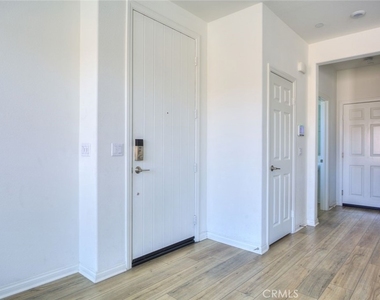 202 Bonita - Photo Thumbnail 2