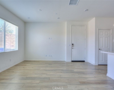 202 Bonita - Photo Thumbnail 3