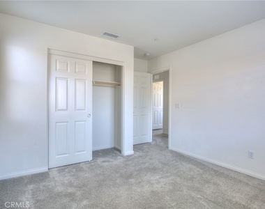 202 Bonita - Photo Thumbnail 31