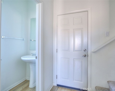202 Bonita - Photo Thumbnail 14