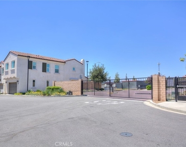 202 Bonita - Photo Thumbnail 40