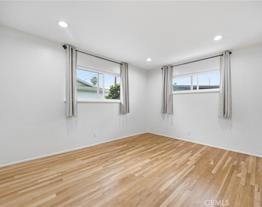 5554 Pal Mal Ave - Photo Thumbnail 17